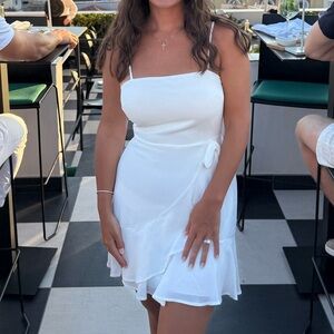 Elegant White Strapless Dress